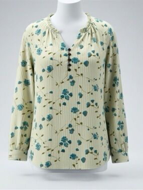 beachlunchlounge Cream Floral Button-Front Long-Sleeve Top